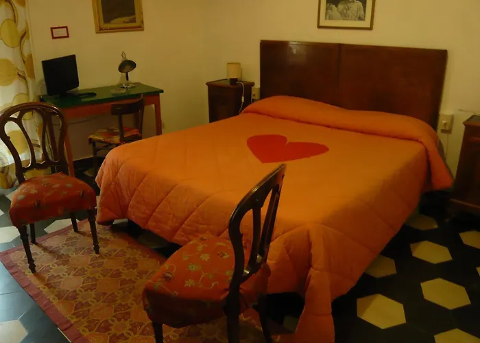 Rinascente Hotel *