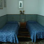 Rinascente Hotel *